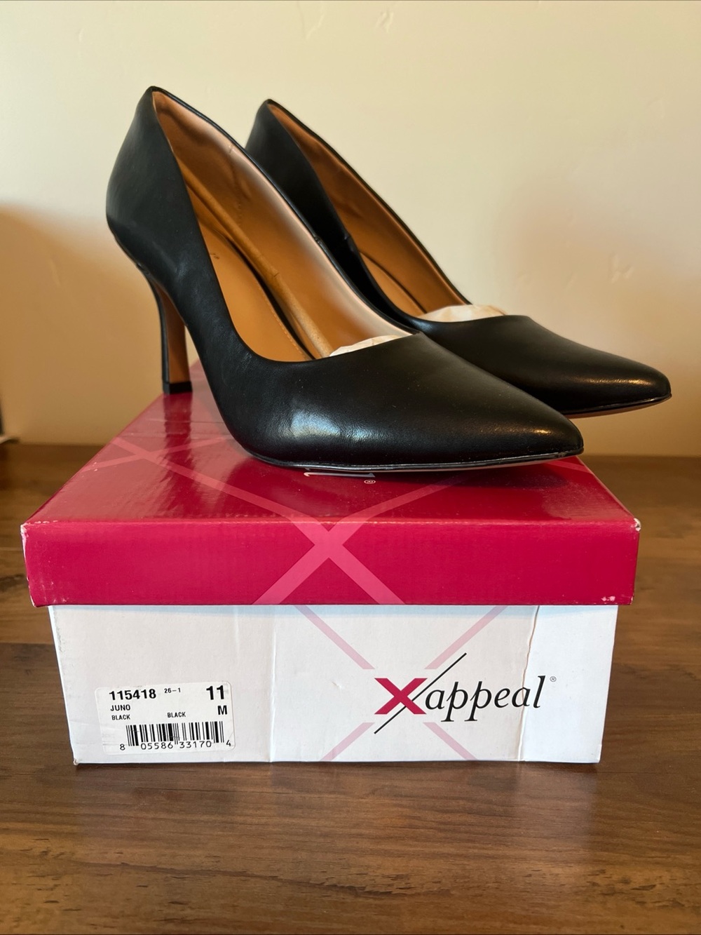 Xappeal Juno Black Pointed-Toe Women's Pumps